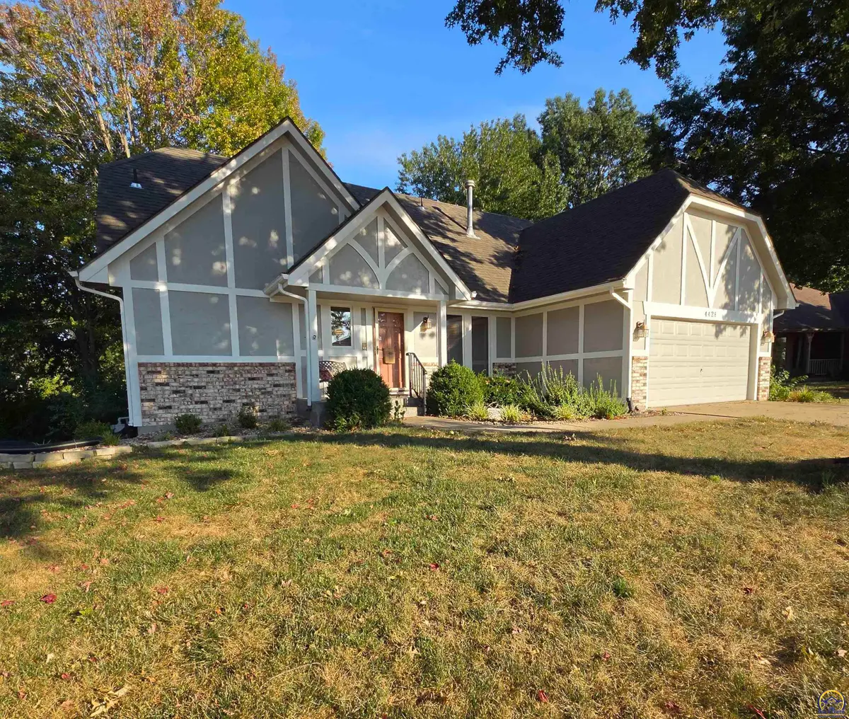 4428 SW Colly Creek Dr, Topeka, KS 66610 - #1
