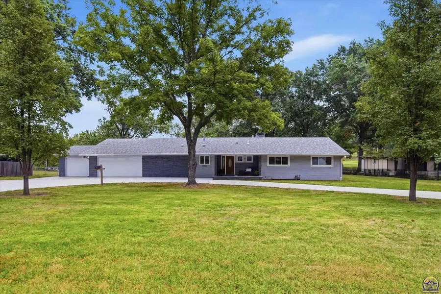 2710 SW Burlingame Rd, Topeka, KS 66611 - #2