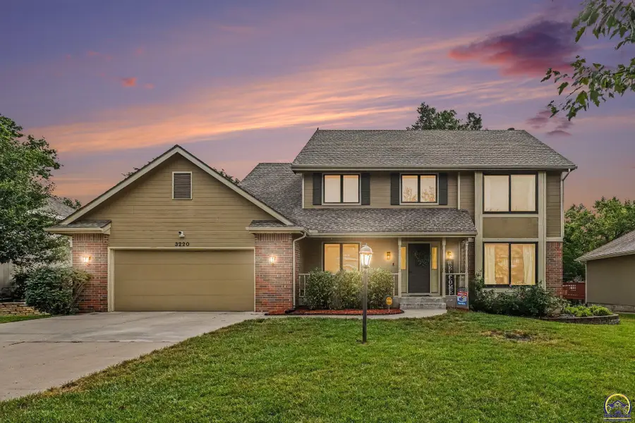 3220 SW Mowbray Rd, Topeka, KS 66614 - #2