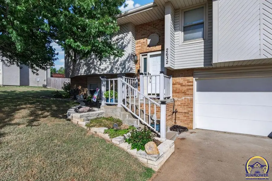2632 SW Gainsboro Rd, Topeka, KS 66614 - #3