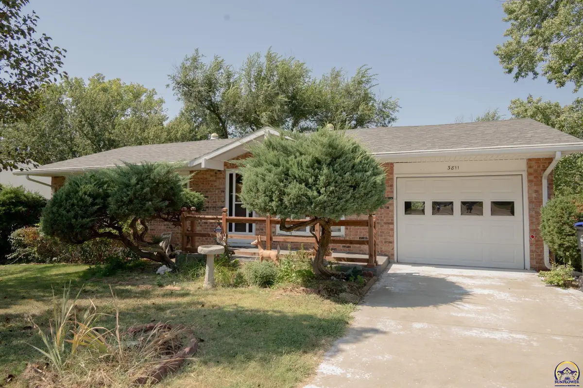 3811 SE Fremont St, Topeka, KS 66609 - #1
