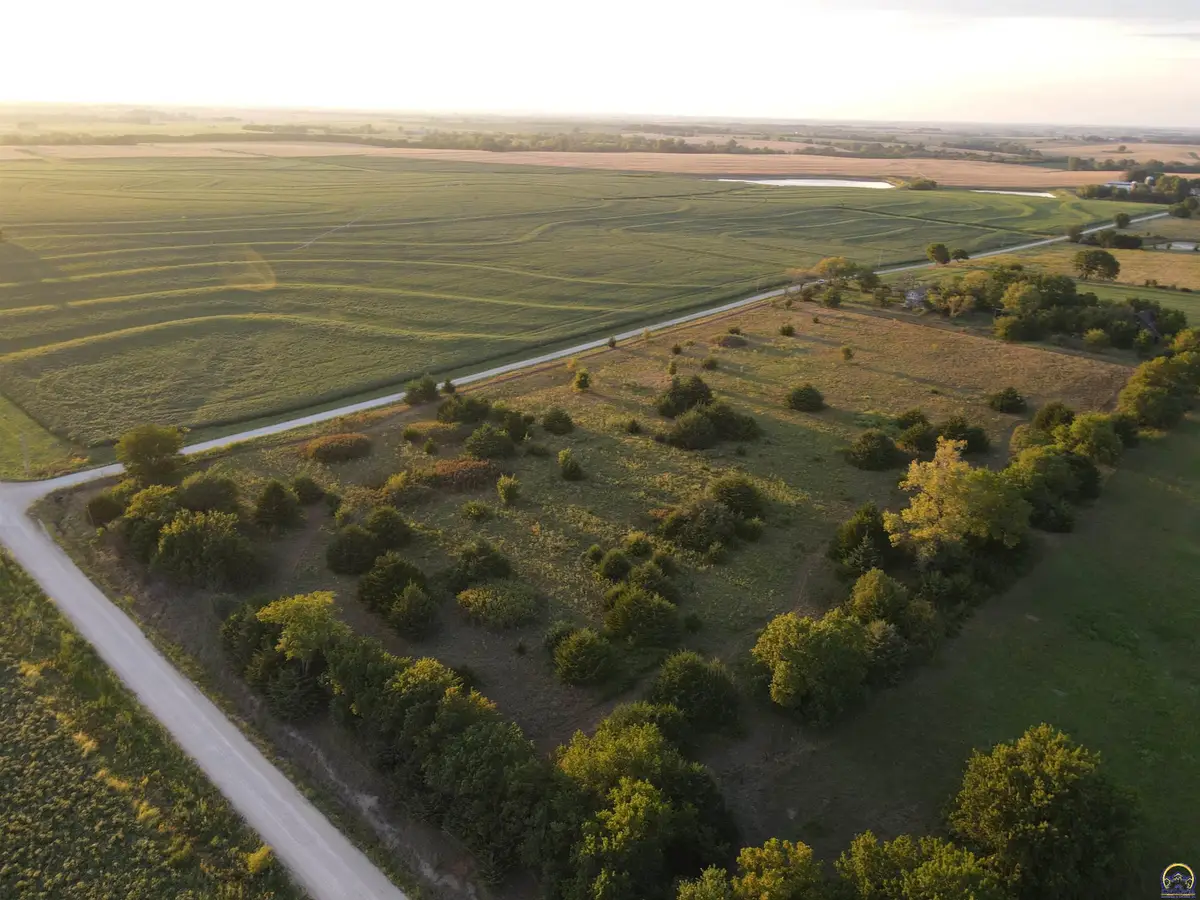 19920 X Rd, Holton, KS 66436 - #1