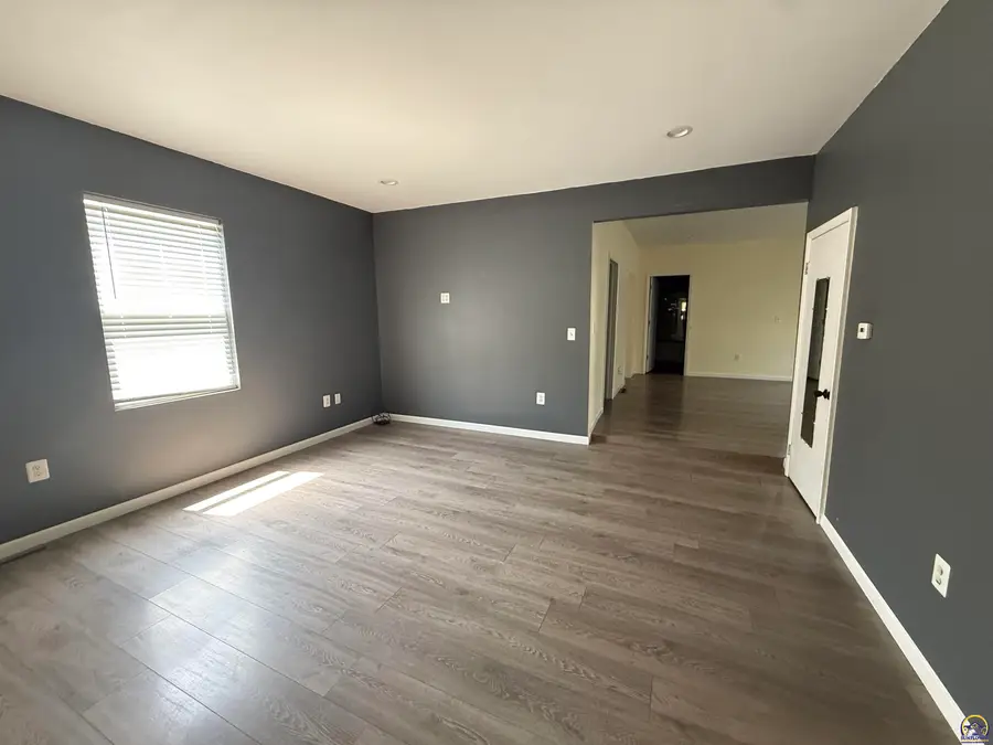 207 S Congress St, Emporia, KS 66865 - #2
