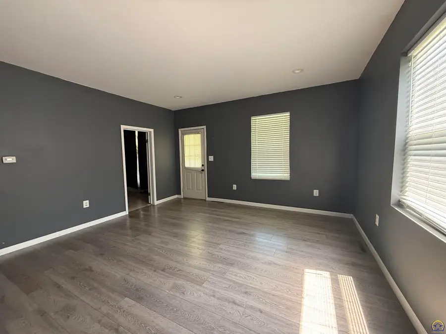 207 S Congress St, Emporia, KS 66865 - #3
