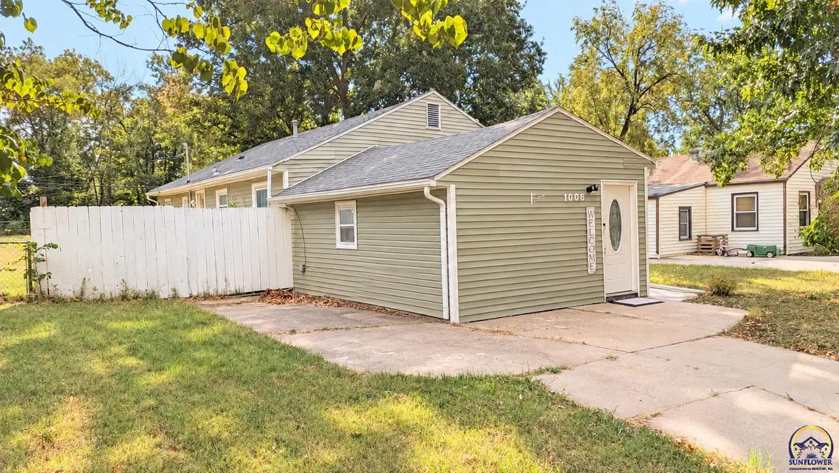 1006 Woodland St, Emporia, KS 66801 - #1