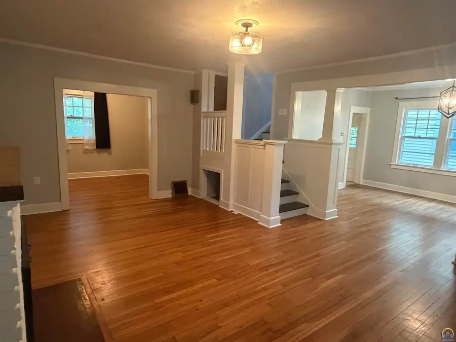 312 SW Clay St, Topeka, KS 66606 - #3