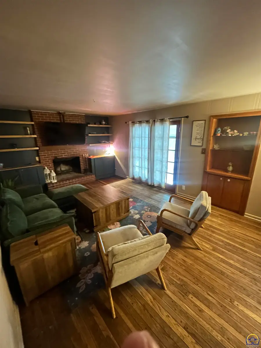 2909 SW 33rd Cir, Topeka, KS 66614 - #2