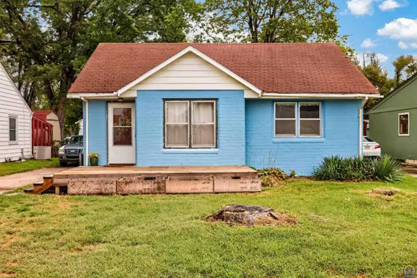 1524 NW Logan St, Topeka, KS 66608