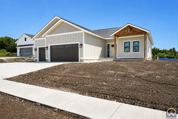 6215 SW 46th Ct, Topeka, KS 66614