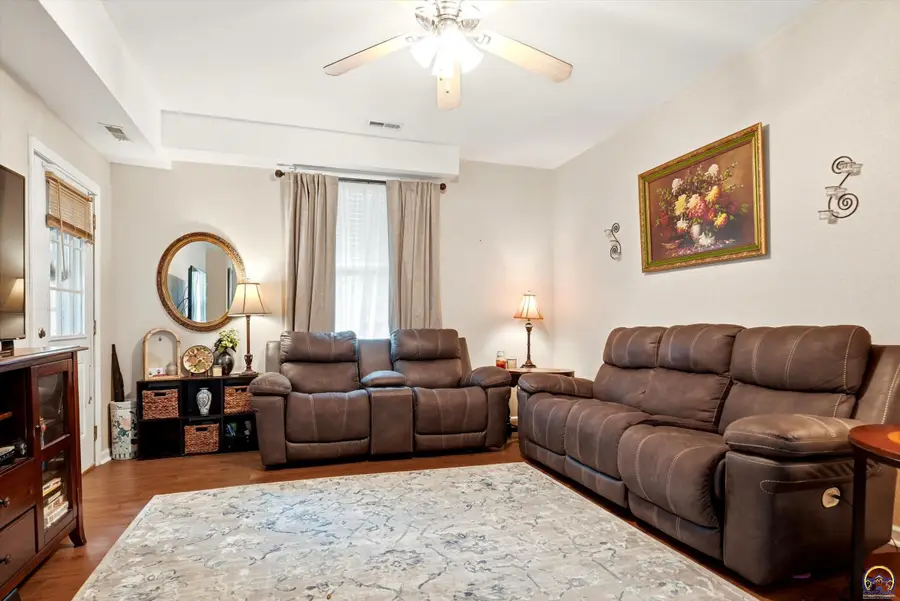 102 NW Franklin Ave, Topeka, KS 66606 - #3