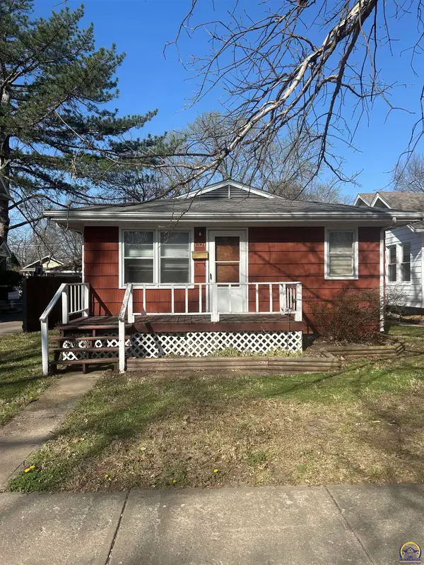1321 SW Wayne Ave, Topeka, KS 66604