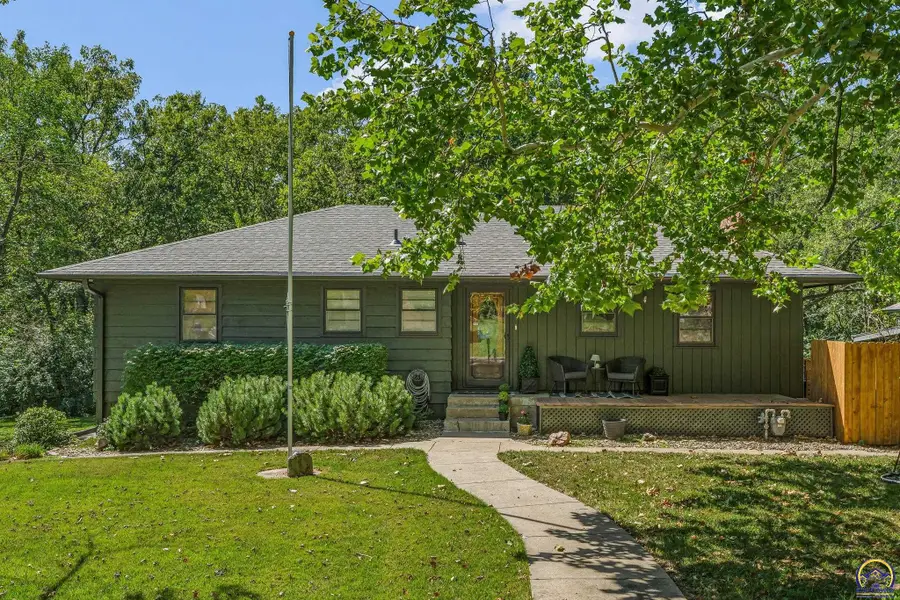 5921 NW Westbrooke Dr, Topeka, KS 66617 - #2