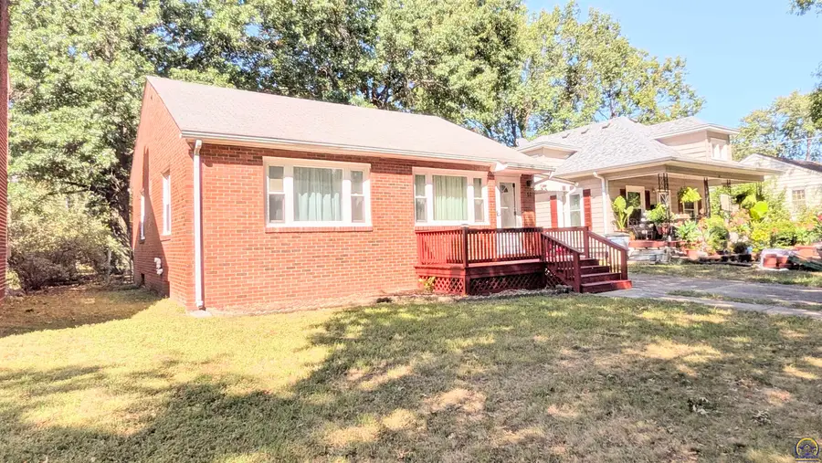 11 S Exchange St, Emporia, KS 66801 - #3