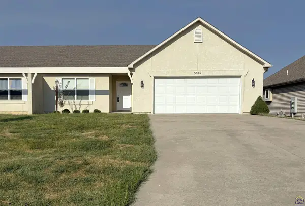 5325 NW Lana Ct, Topeka, KS 66618
