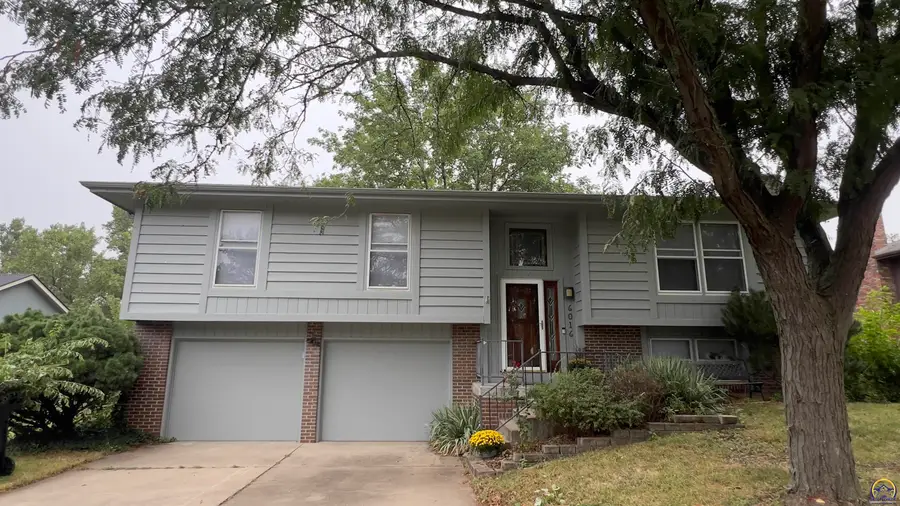 6016 SW 23rd St, Topeka, KS 66614 - #2