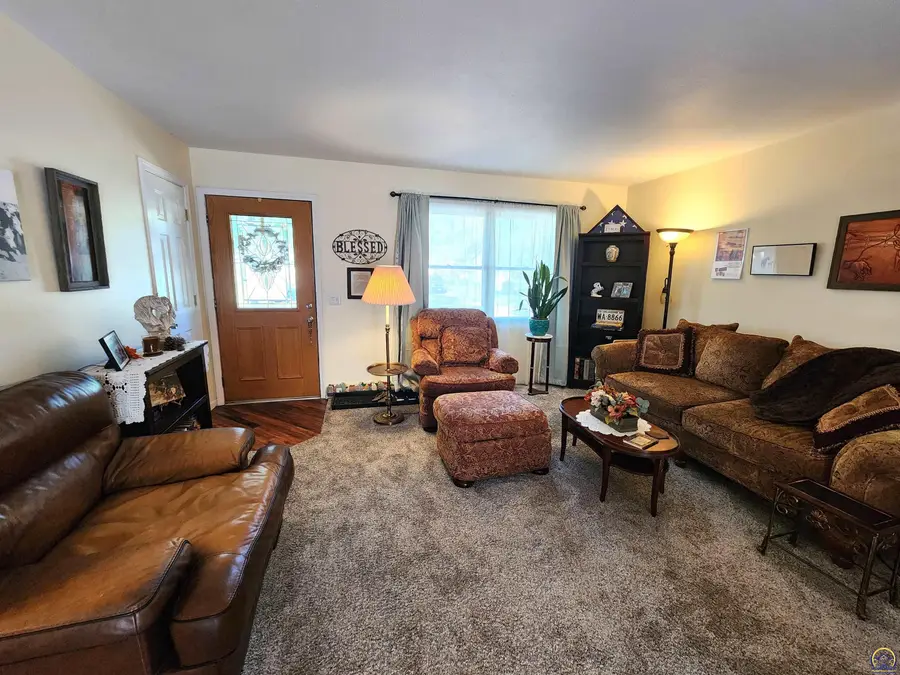 2826 Sonora Dr, Emporia, KS 66801 - #3