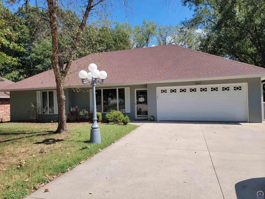 2530 Willow Ln, Emporia, KS 66801 - #2