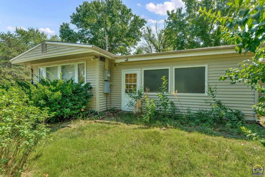 1300 SW Croix St, Topeka, KS 66611 - #3