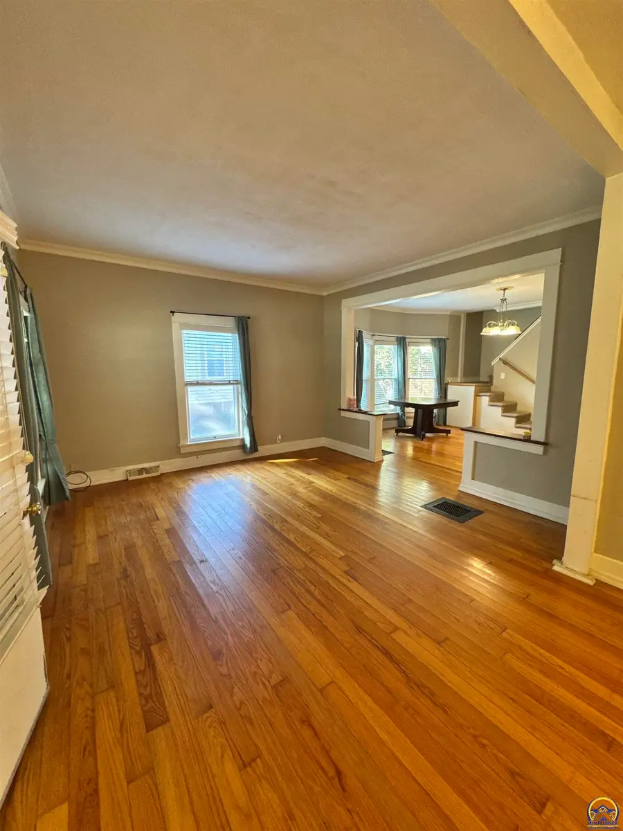 1223 Lawrence St, Emporia, KS 66801 - #2