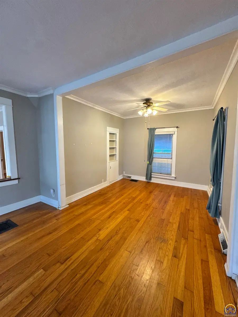 1223 Lawrence St, Emporia, KS 66801 - #3