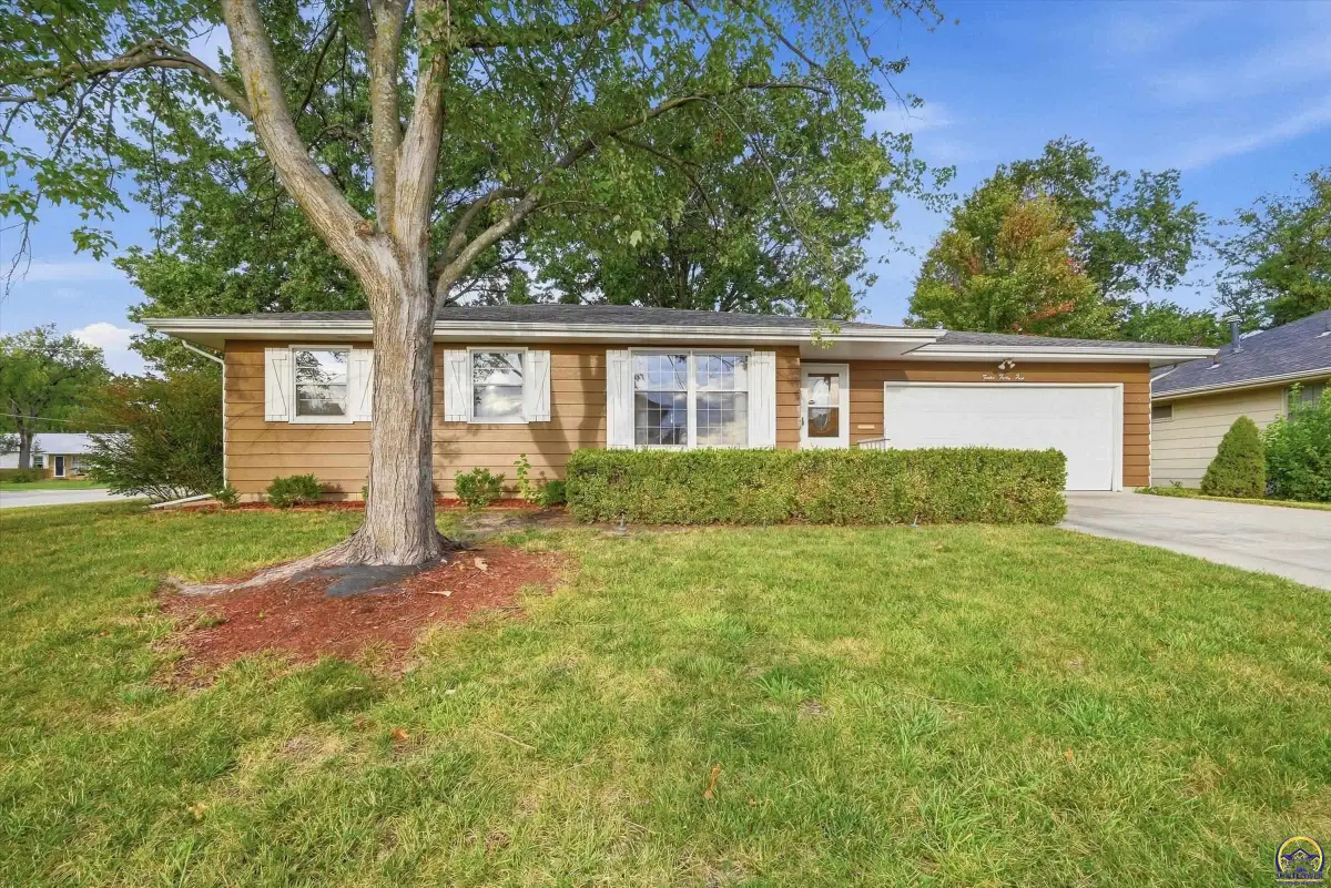 1245 SW Belle Ter, Topeka, KS 66604 - #1