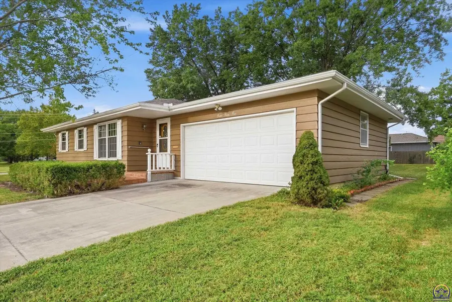 1245 SW Belle Ter, Topeka, KS 66604 - #2
