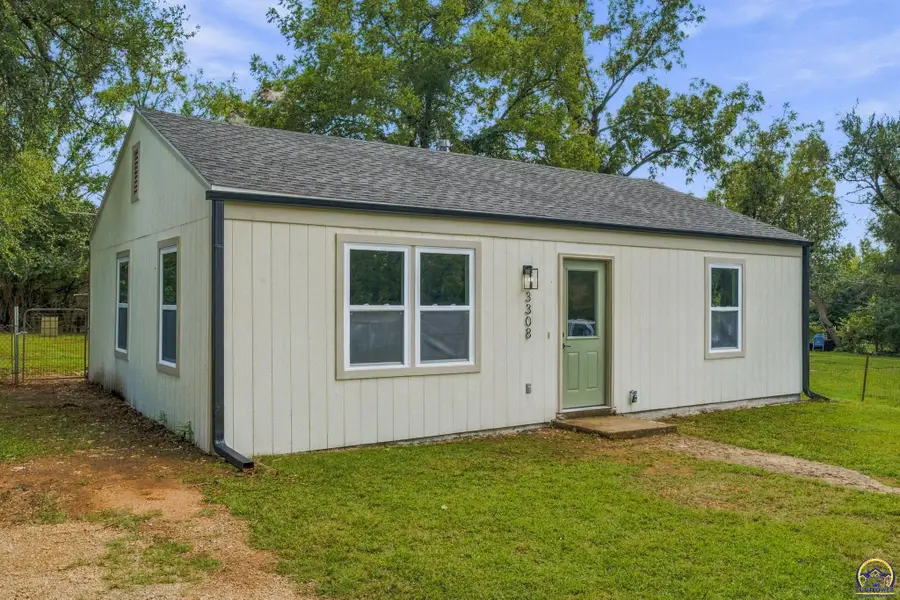 3308 SE Girard St, Topeka, KS 66605 - #3