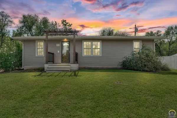 3923 SE 2nd St, Topeka, KS 66607