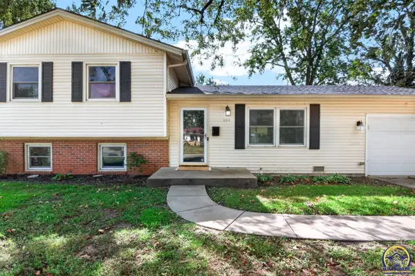 5317 SW 24th St, Topeka, KS 66614