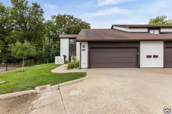 1701 Hammond Dr, Emporia, KS 66862
