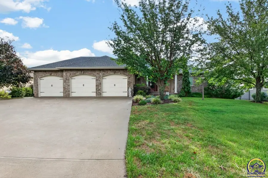 5020 NW Derby Dr, Topeka, KS 66618 - #2