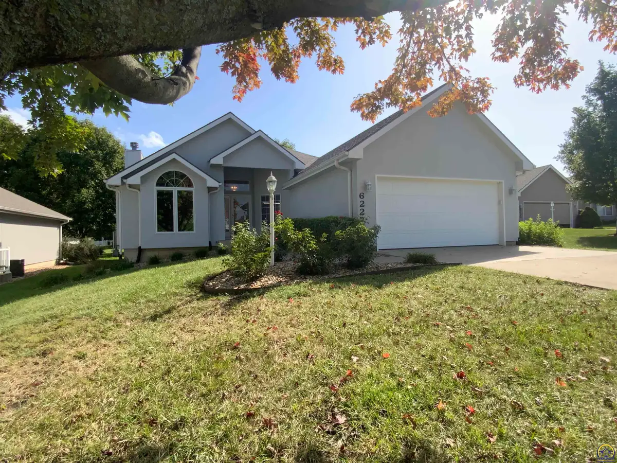 6227 SW 40th Ct, Topeka, KS 66610 - #1