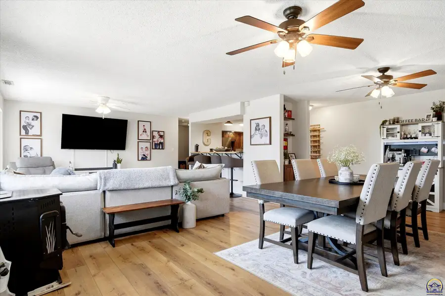 7730 NW Jennings Rd, Topeka, KS 66618 - #3