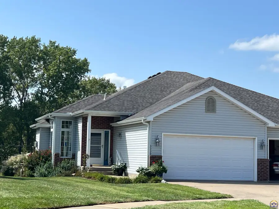 3339 SW Mariposa Pl, Topeka, KS 66614 - #2