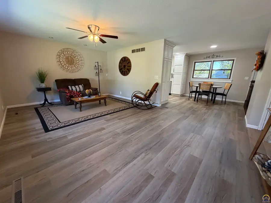 1010 Thompson St, Emporia, KS 66801 - #2