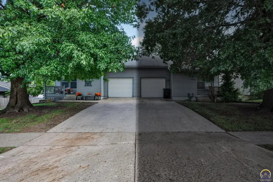 3560 SW Kiowa St, Topeka, KS 66614 - #2