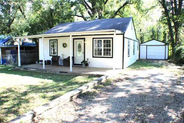 1904 SE Michigan Ave, Topeka, KS 66607