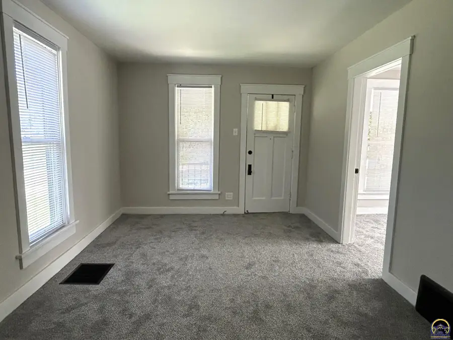 2501 SW Clay St, Topeka, KS 66611 - #3