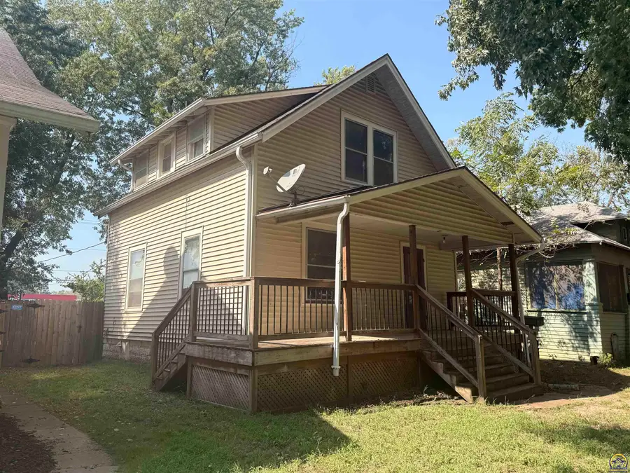 1715 SE Quincy St, Topeka, KS 66612 - #3