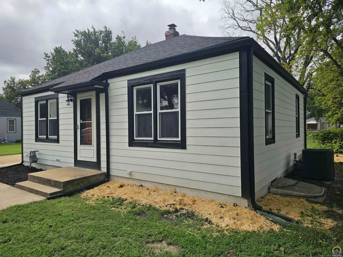 2223 NW Polk St, Topeka, KS 66608 - #1