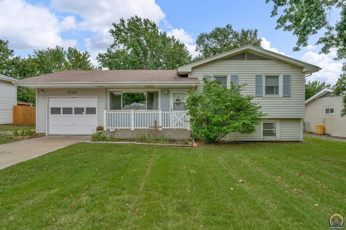 1722 SW Fairlawn Rd, Topeka, KS 66604 - #1