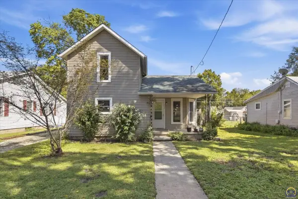 409 Elm St, Perry, KS 66073