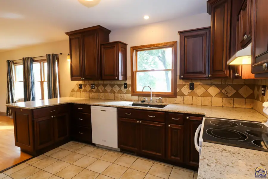 3921 N Hwy 99, Allen, KS 66833 - #3