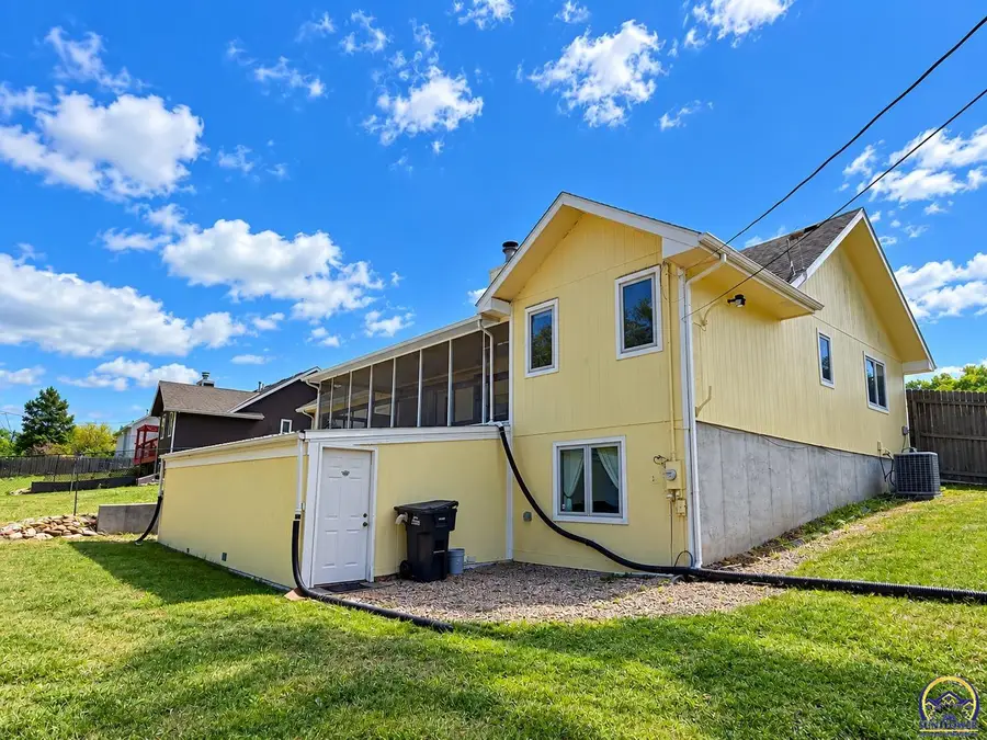 3400 SE 23rd Ter, Topeka, KS 66605 - #3