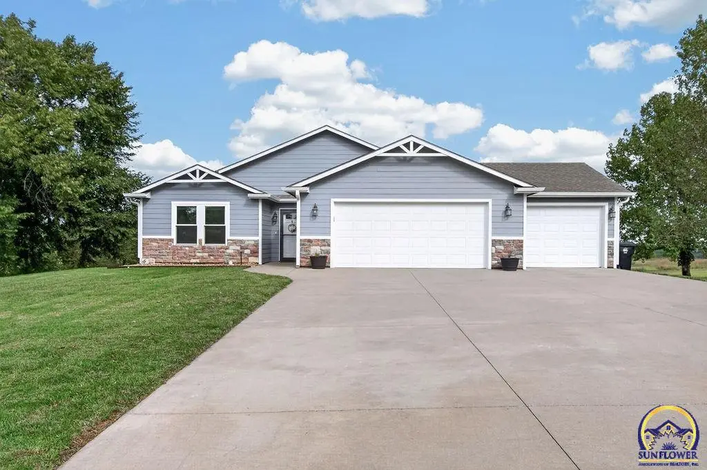 9808 SW Deer Trail St, Topeka, KS 66610 - #1