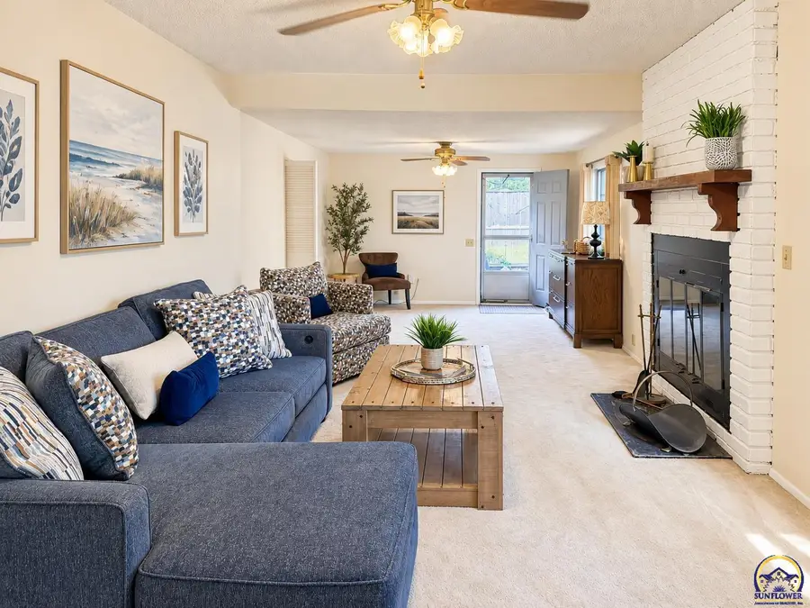 915 Lincoln St, Emporia, KS 66801 - #3