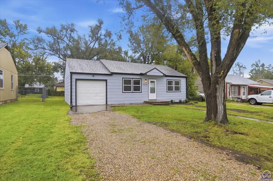 1024 SE 33rd Ter, Topeka, KS 66605 - #3