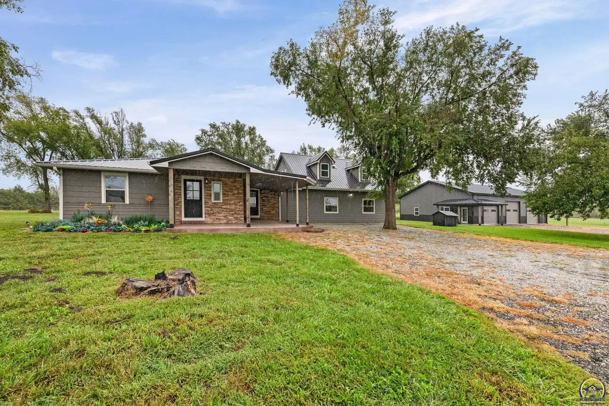 3139 E 293rd St, Melvern, KS 66610 - #1