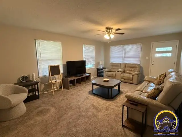715 Market St, Osage City, KS 66523 - #3