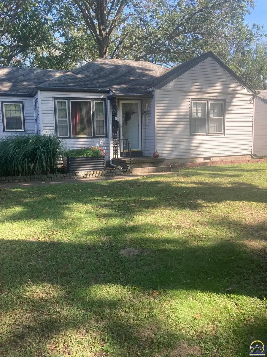 2150 SW Plass Ave, Topeka, KS 66611 - #3